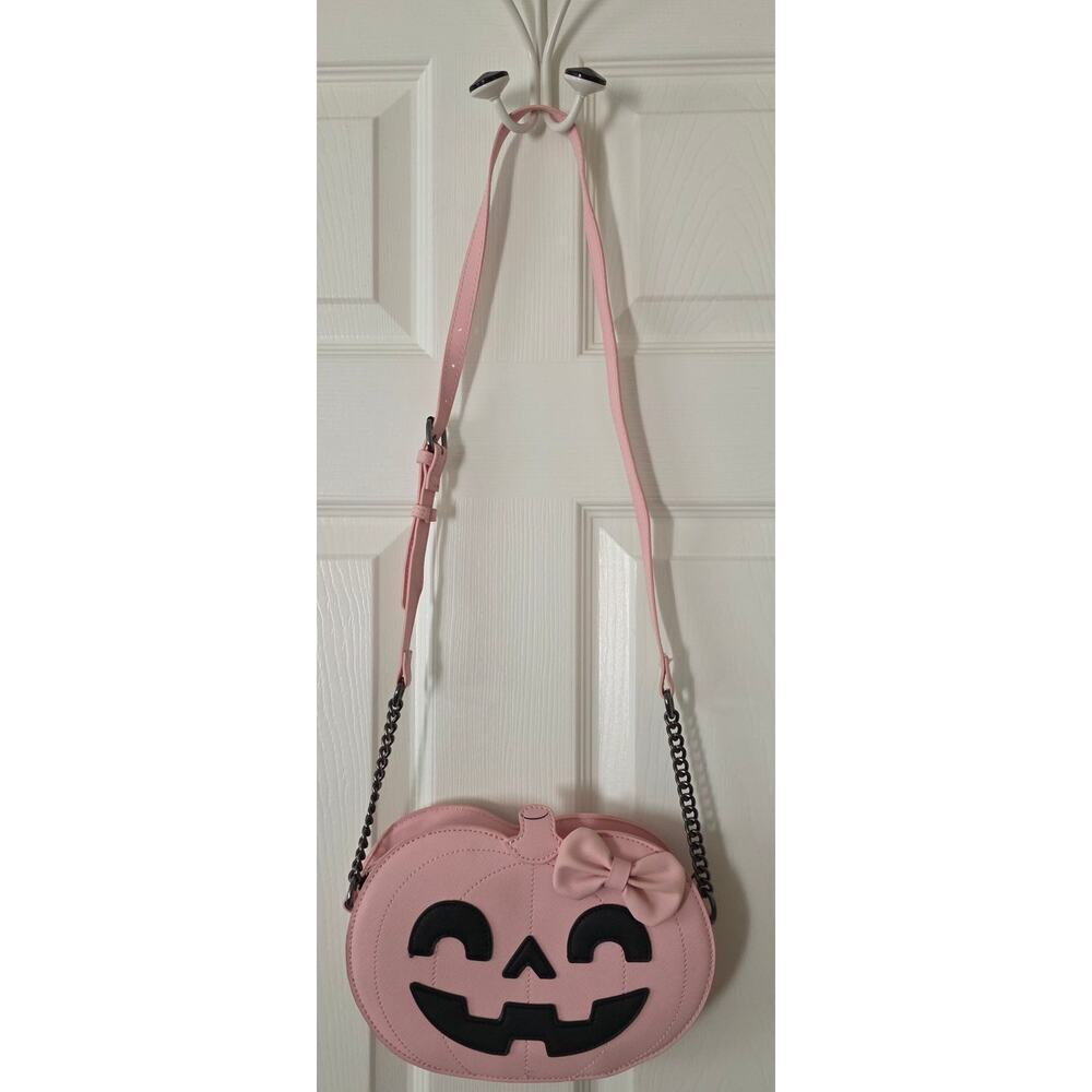 Fine By Me Pink Jack O Lantern Pumpkin with Bow Crossbody - Picture 2 of 7